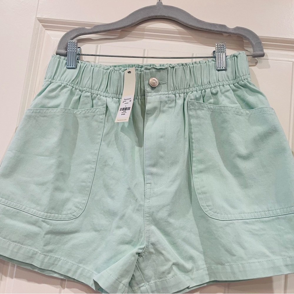 Women's Shorts NWT